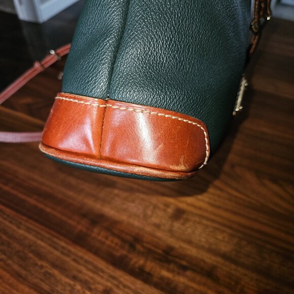 Dooney & Bourke cross body - Picture 6 of 6
